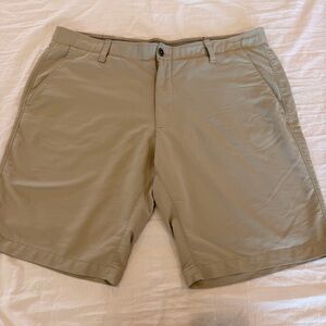Under Armour Heat Gear Golf Shorts Tan